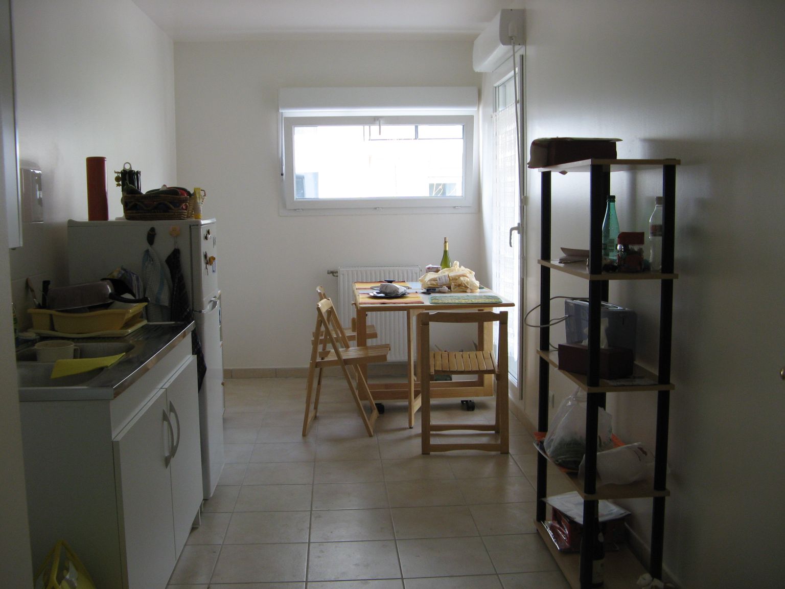 [my apartment: kitchen]